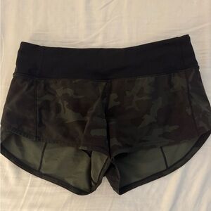 Lululemon Camo Speed Up Short 2.5
